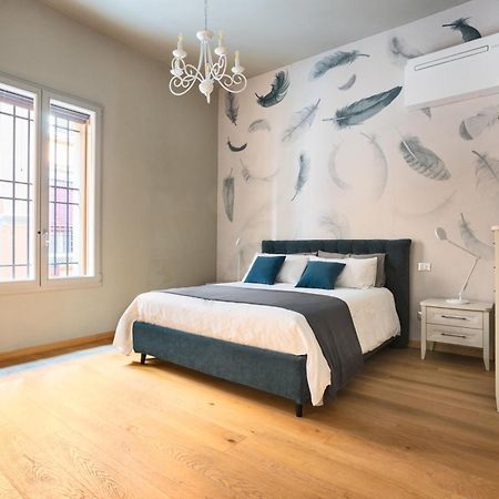 Central And Comfy Apartment Free Netflix And Disney Plus Bolonha Exterior foto